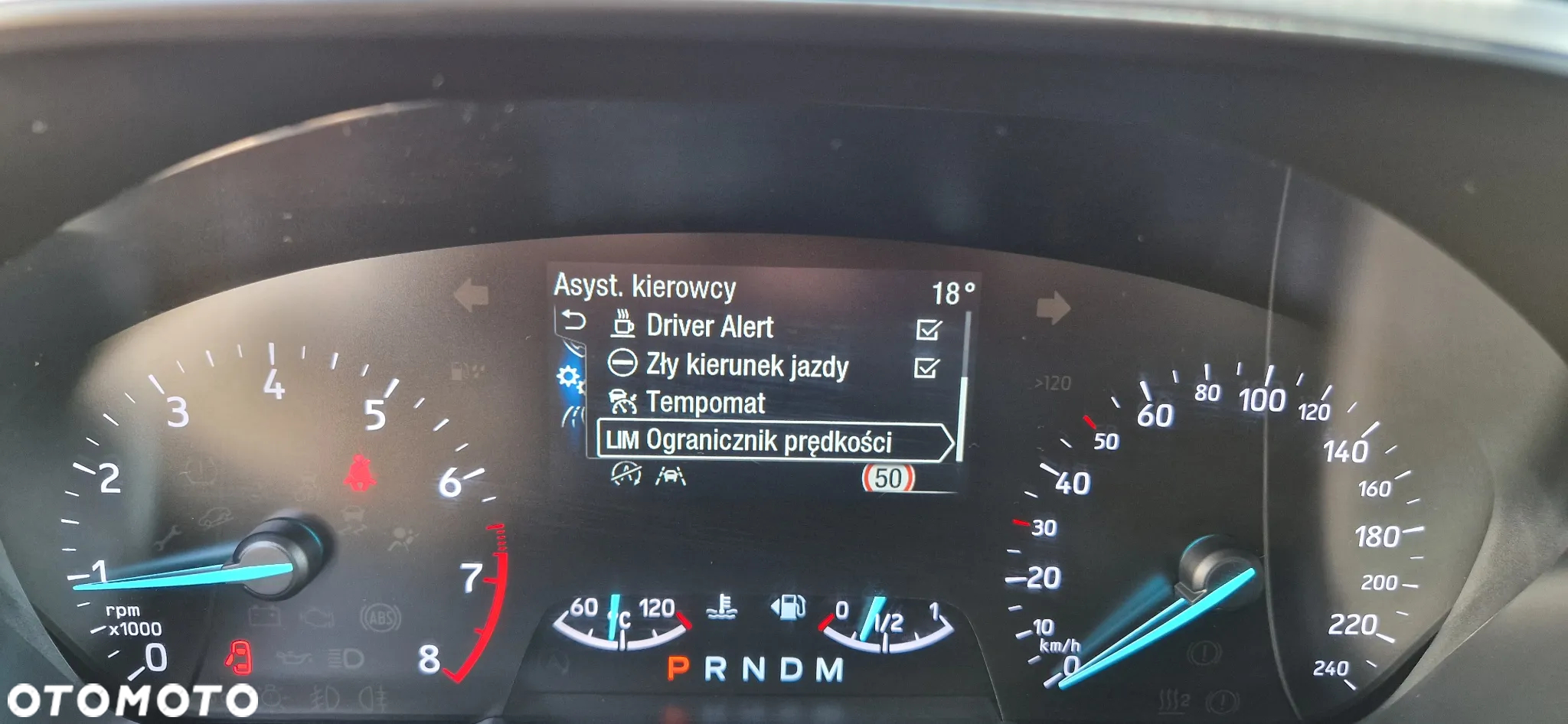 Ford Focus 1.5 EcoBoost Titanium X - 29