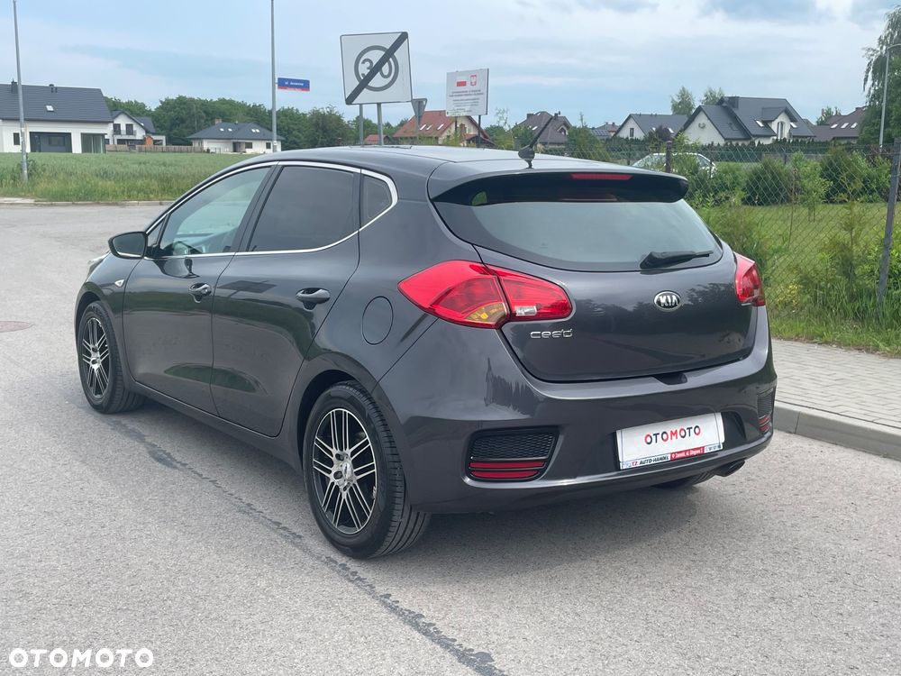 Kia Ceed 1.4 CVVT Vision - 36