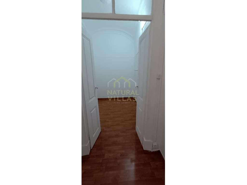 Gabinete no Centro Histórico e Baixa de Olhão - Grande imagem: 2/3