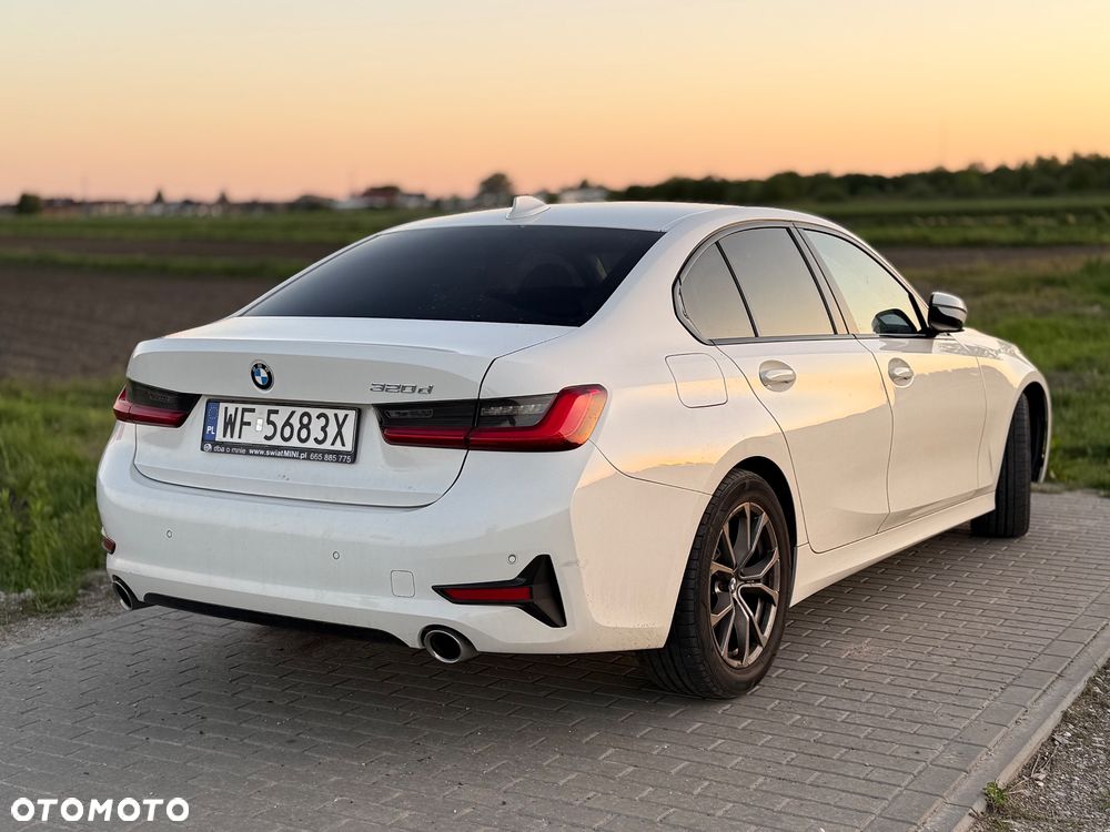 BMW Seria 3 320d MHEV Sport Line - 4