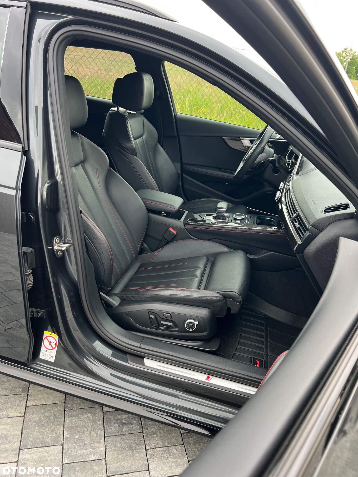 Audi A4 Avant 40 TDI quattro S tronic S line - 34