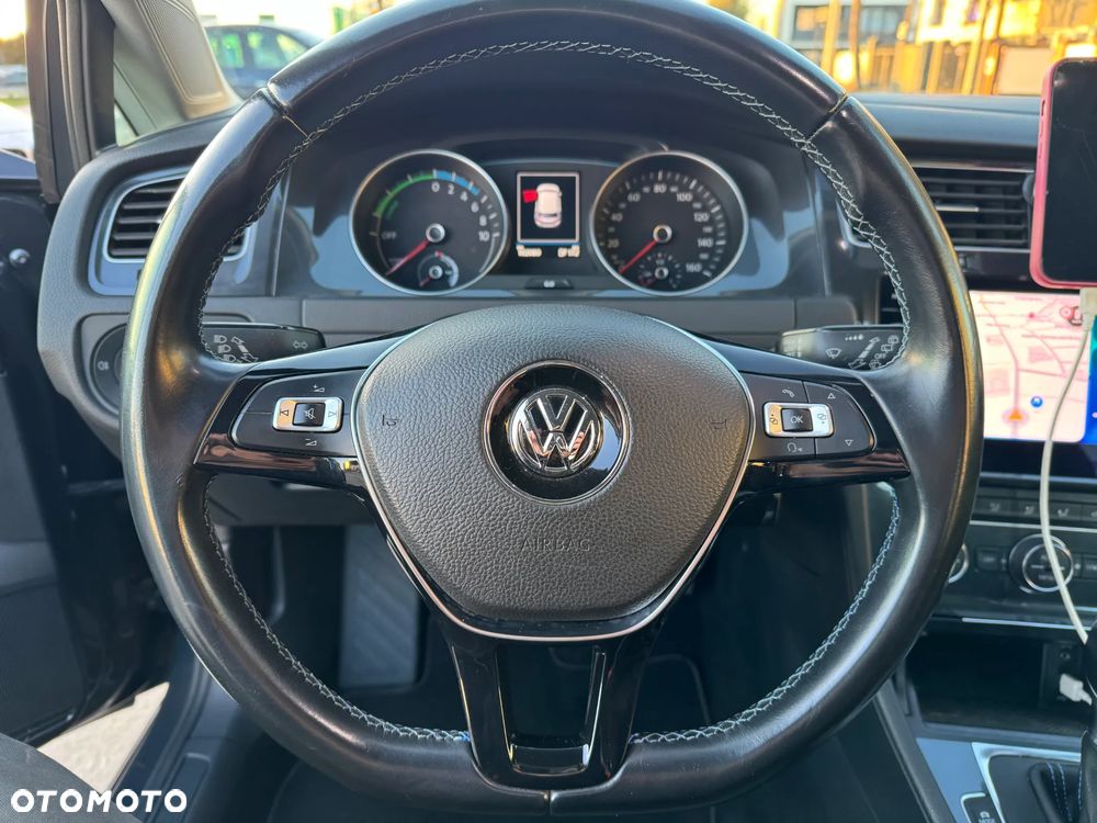Volkswagen Golf e-Golf - 9