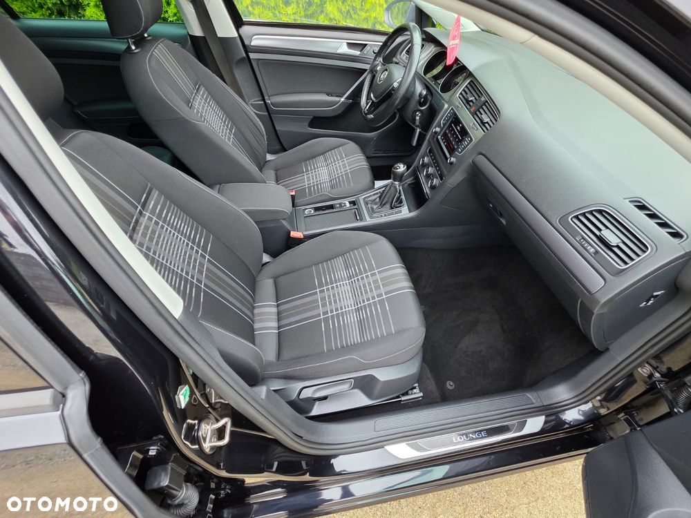 Volkswagen Golf 1.6 TDI BlueMotion Technology Lounge - 16