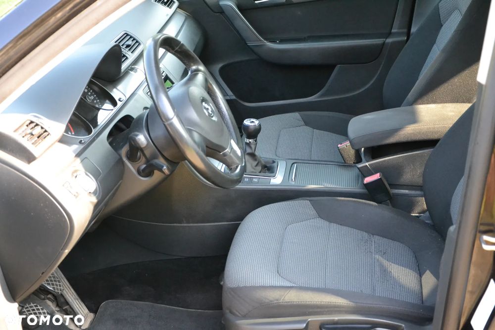 Volkswagen Passat 2.0 TDI Comfortline Optimum - 8