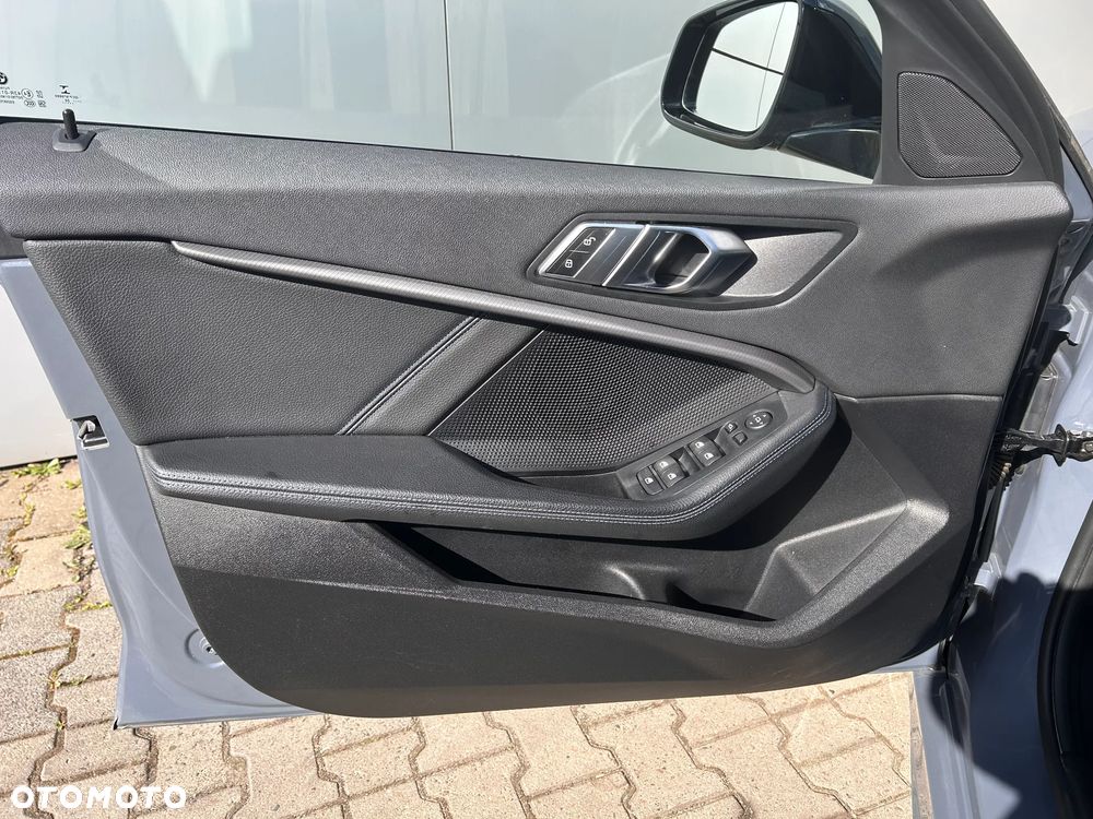 BMW Seria 1 118d M Sport Shadow - 11