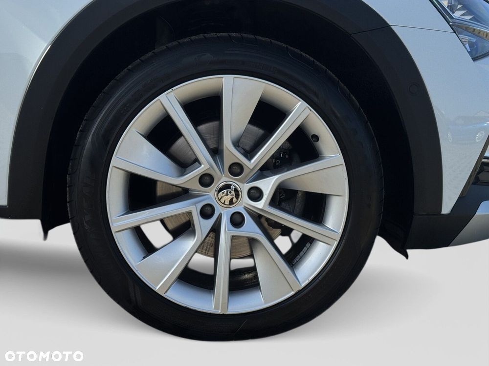 Skoda Superb 2.0 TDI SCR 4x4 Scout DSG - 30