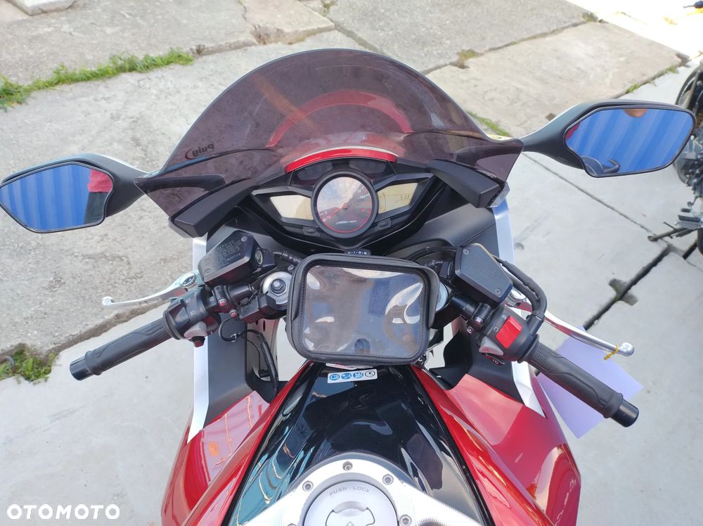 Honda VFR - 17