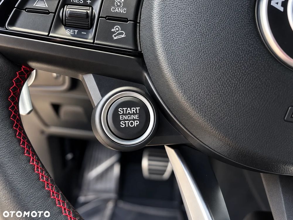 Alfa Romeo Stelvio - 19