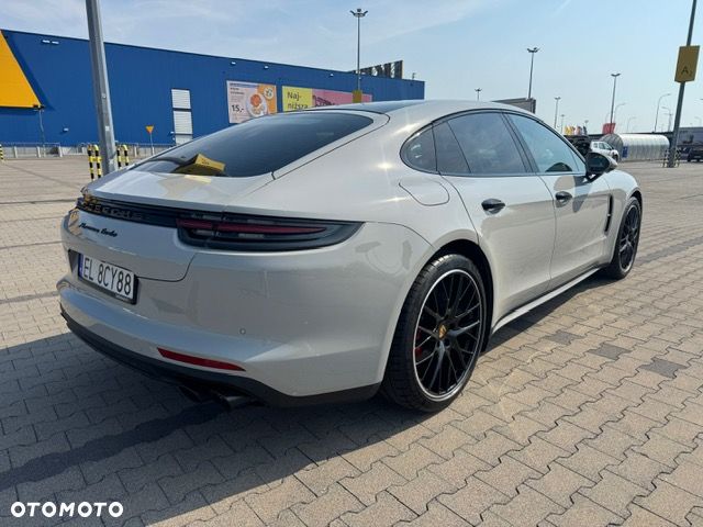 Porsche Panamera Turbo - 8