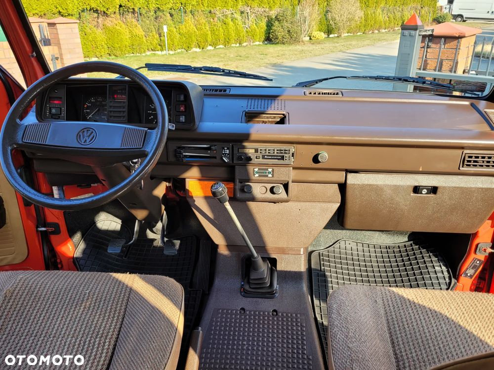 Volkswagen Transporter - 17