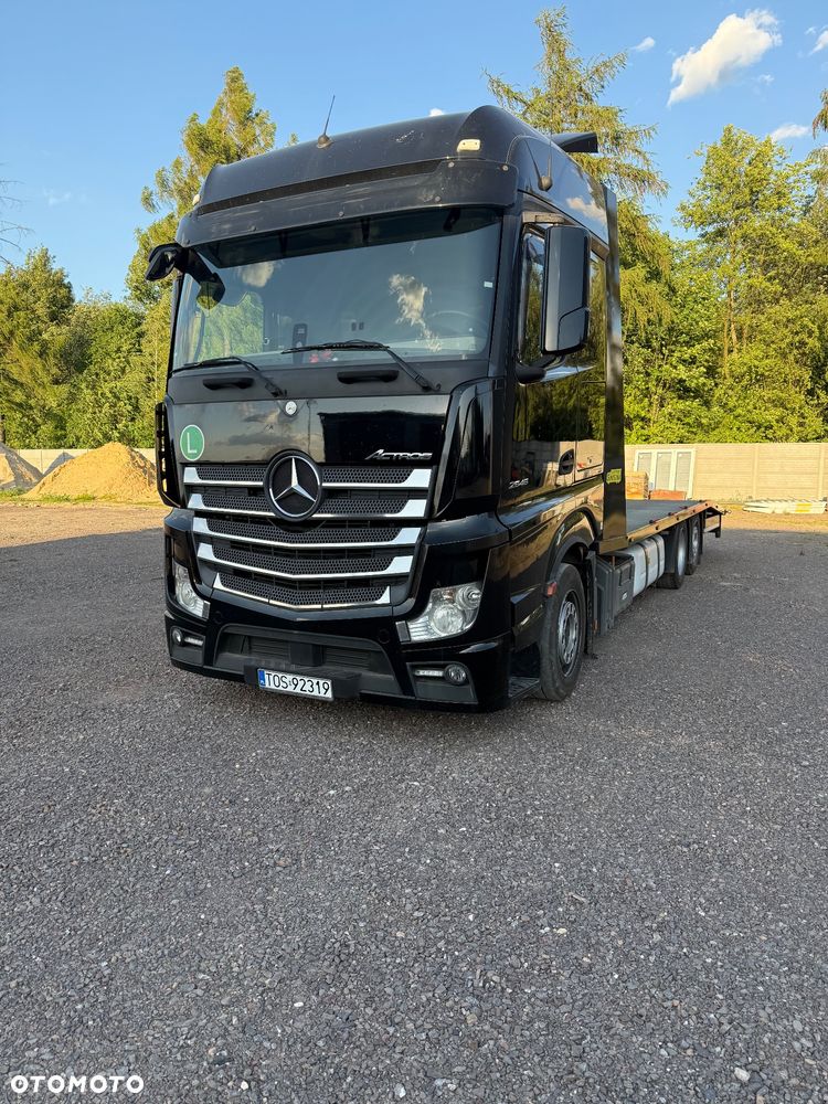 Mercedes-Benz Actros - 3