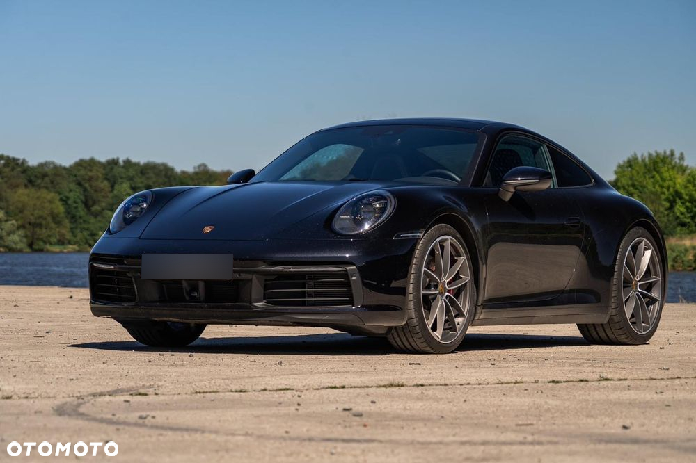 Porsche 911 Carrera 4S - 8