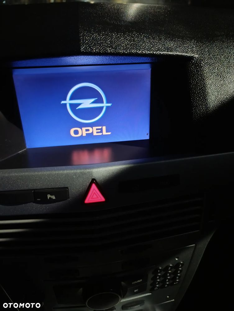 Opel Astra 1.9 CDTI Cosmo - 8