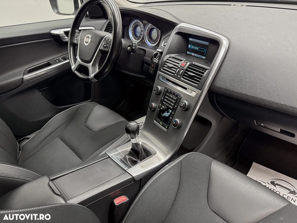 Volvo XC 60 D4 Momentum - 15