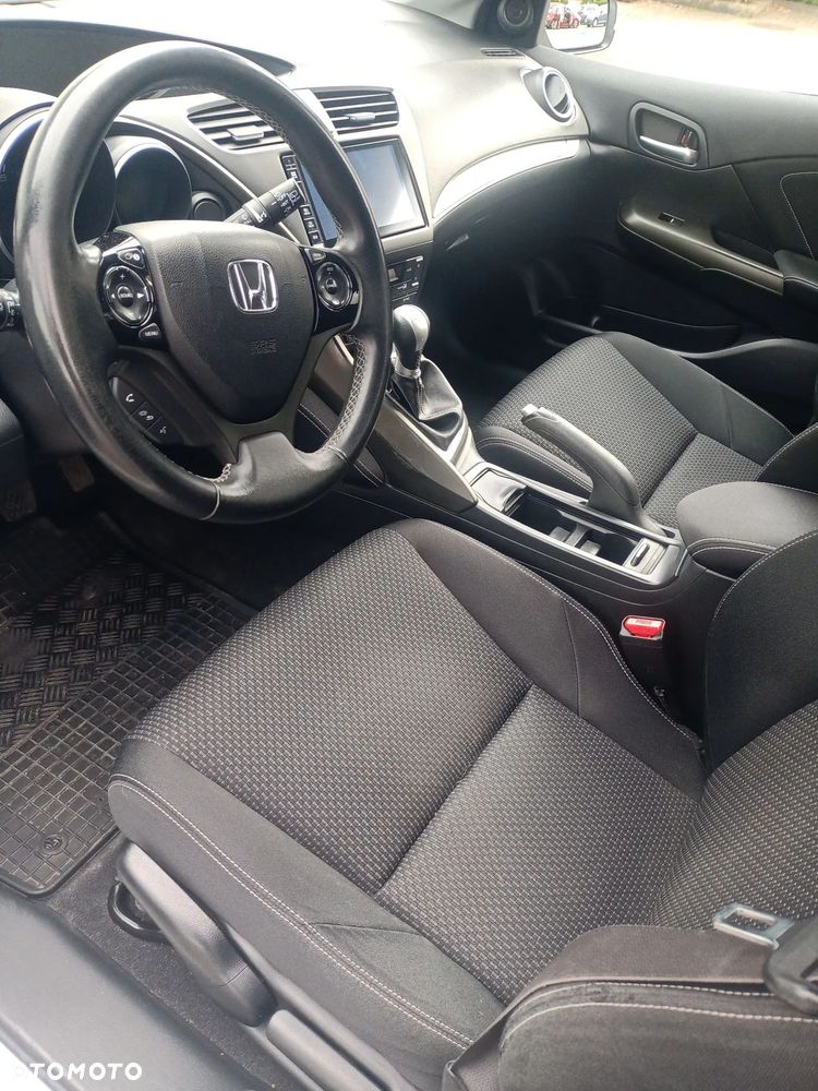 Honda Civic 1.8 Style Edition (Honda Connect+) - 4