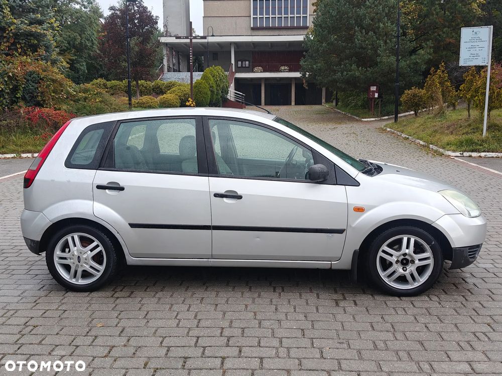 Ford Fiesta 1.3 - 6