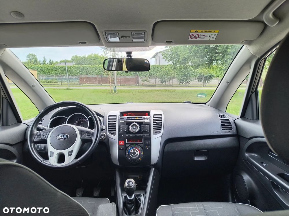 Kia Venga 1.6 CRDi 128 Titanium Collection - 10
