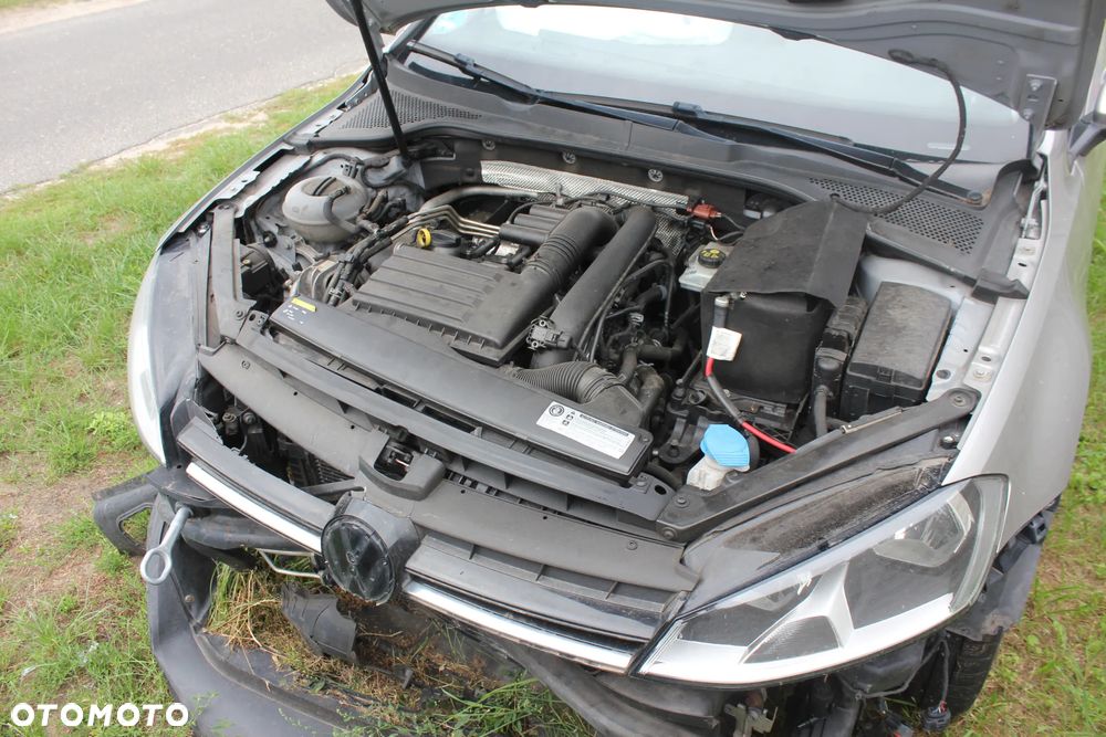 Volkswagen Golf - 10