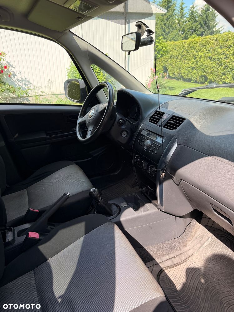 Fiat Sedici 1.6 16V 4x2 Emotion - 9