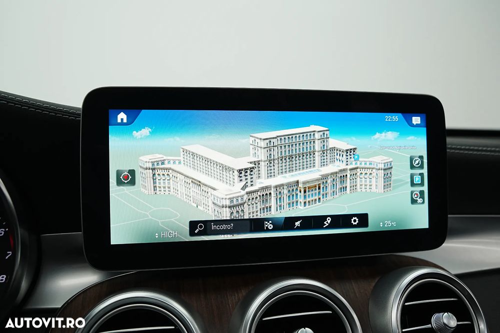 Mercedes-Benz GLC 300 e 4Matic 9G-TRONIC - 29