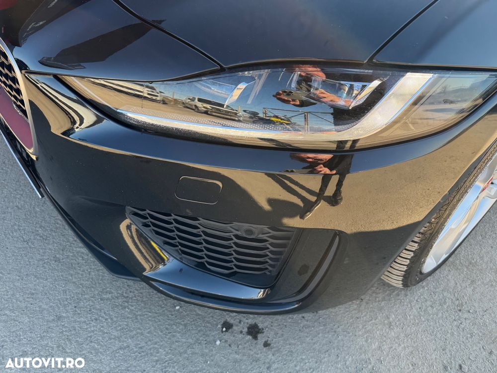 Jaguar XE D180 Aut. R-Dynamic SE - 16