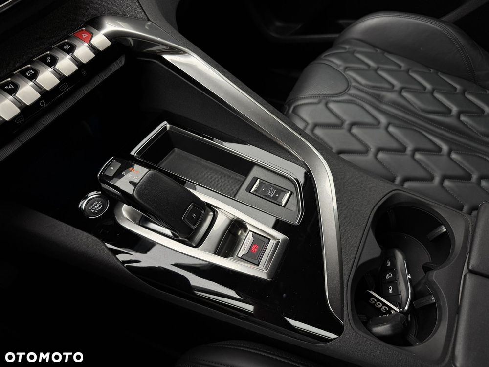 Peugeot 5008 1.2 PureTech Allure Pack S&S EAT8 - 30