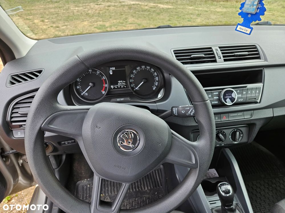 Skoda Fabia 1.2 TSI Active - 10