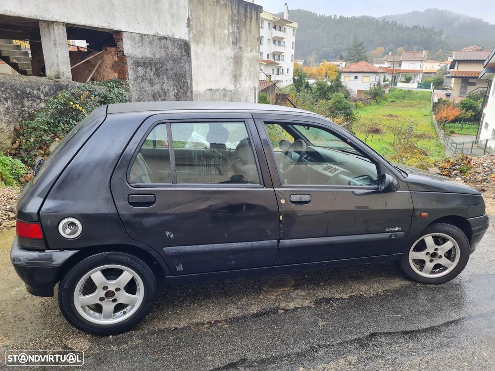 Renault Clio 1.2 Oasis - 4