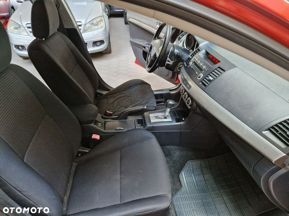 Mitsubishi Lancer - 20