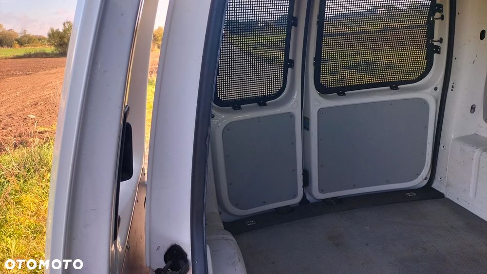 Volkswagen Caddy - 13
