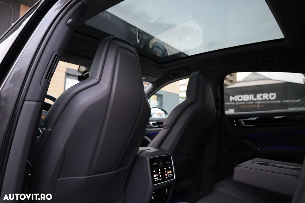 Porsche Cayenne Coupe Standard - 22