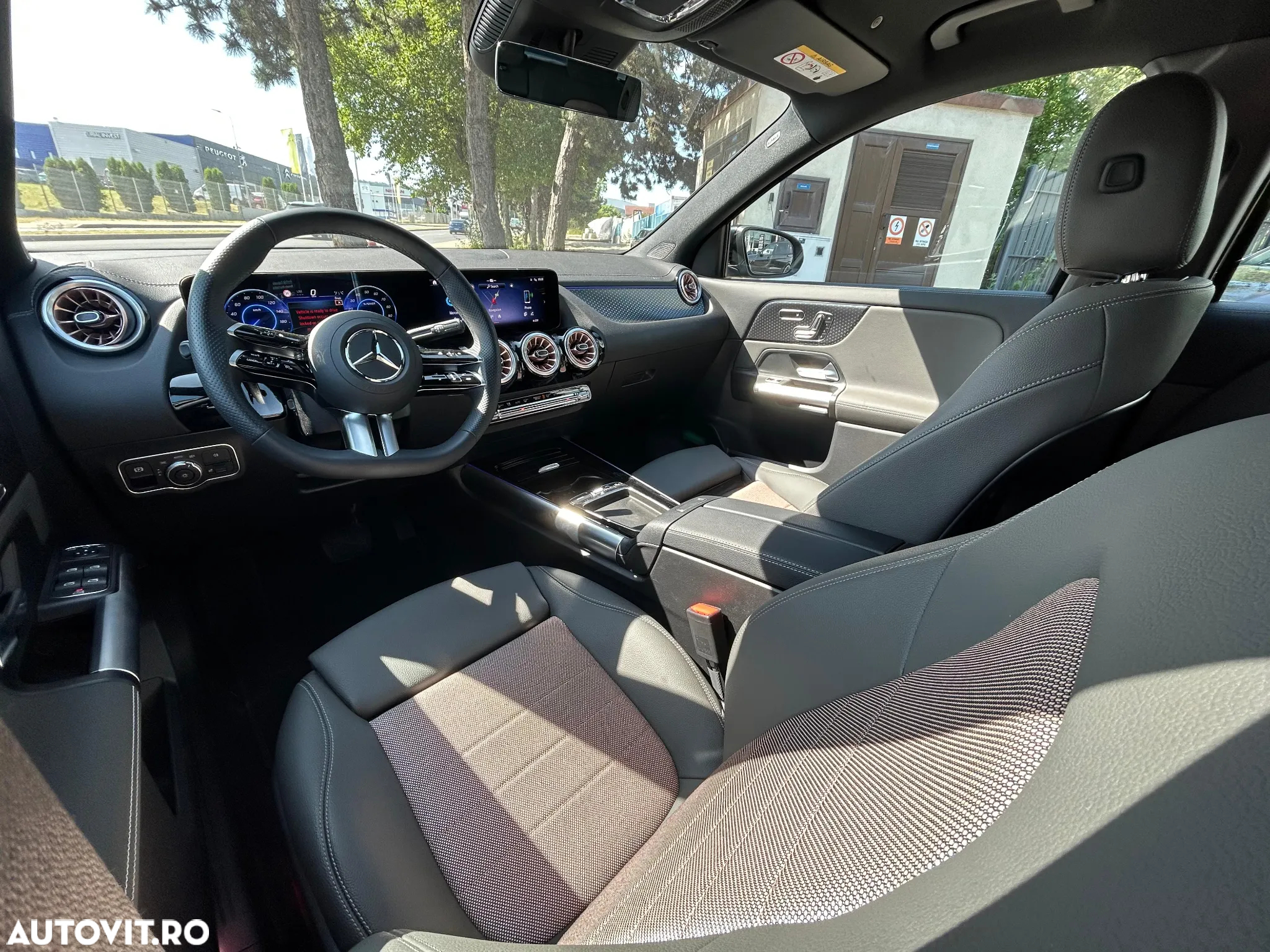 Mercedes-Benz EQA 300 4MATIC - 8