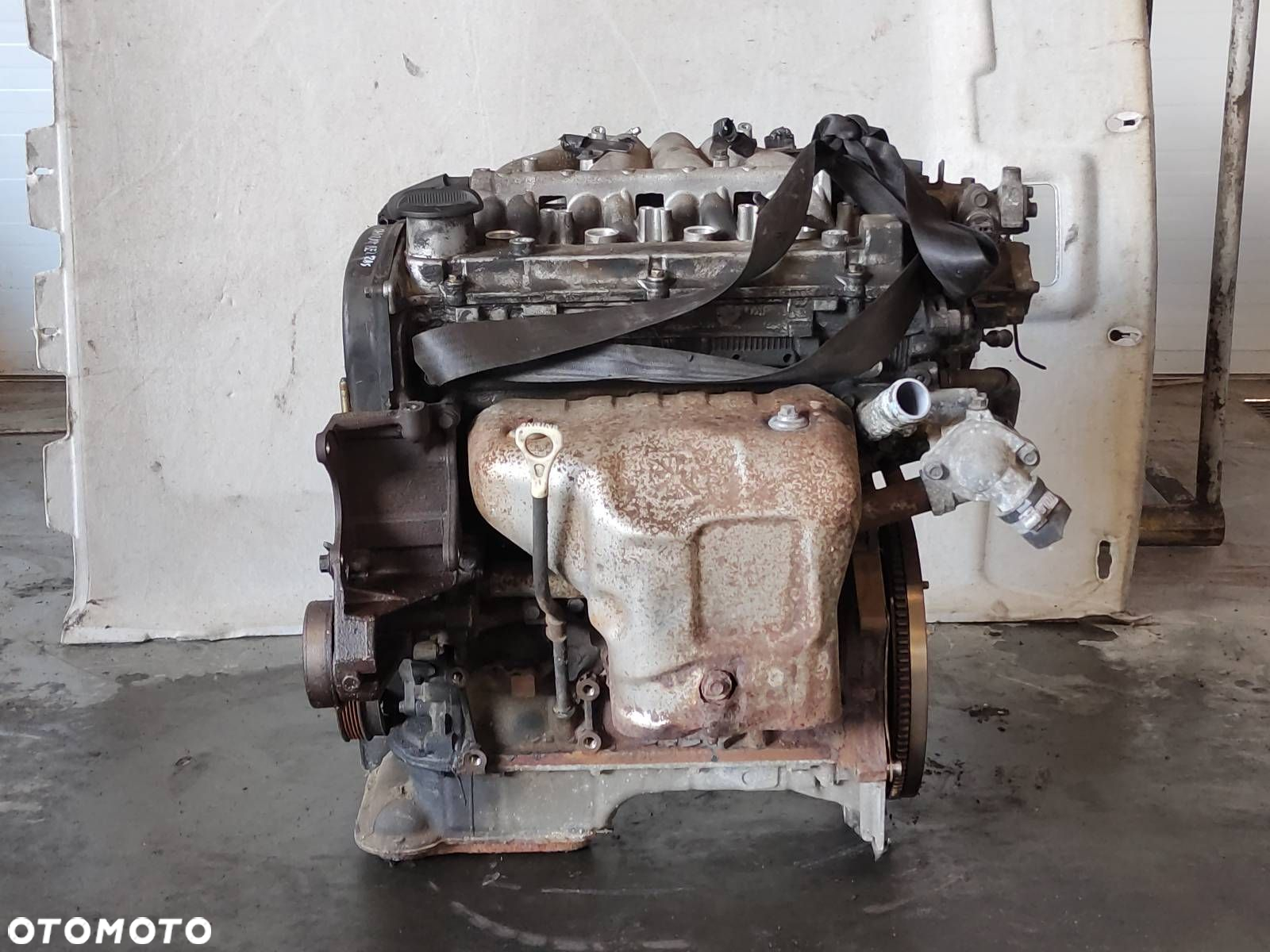 SILNIK  MITSUBISHI CARISMA I 4G93 - 7