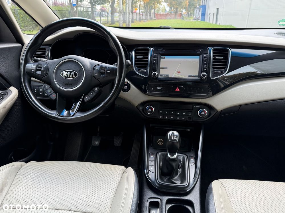 Kia Carens 1.7 CRDi XL 7os - 24