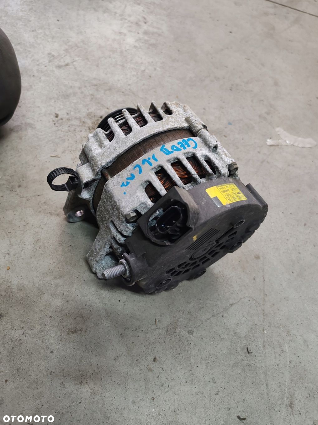 Alternator 37300-2a850 1.6 CRDi Kia Ceed II 12-15 - 3