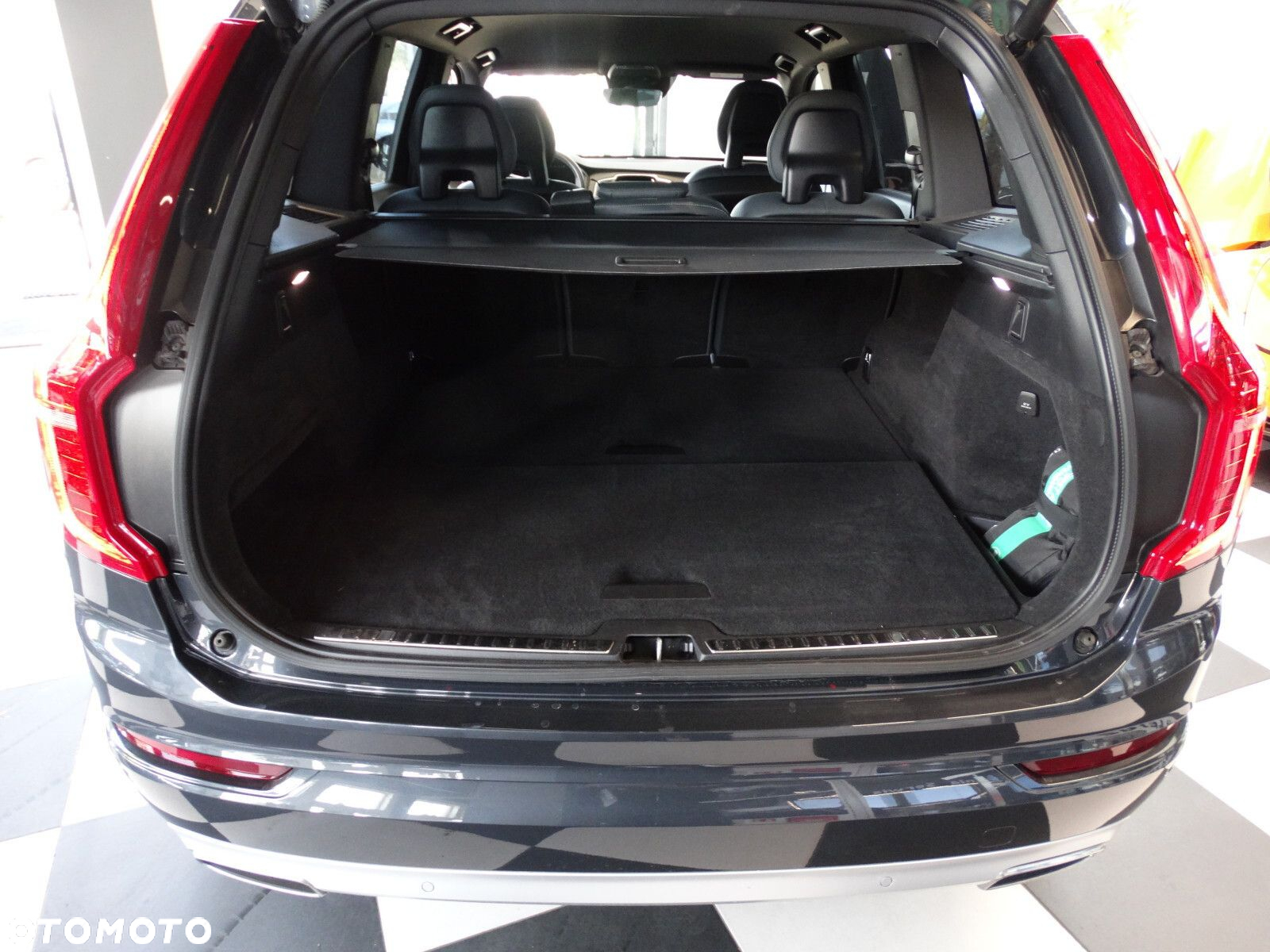 Volvo XC 90 - 7