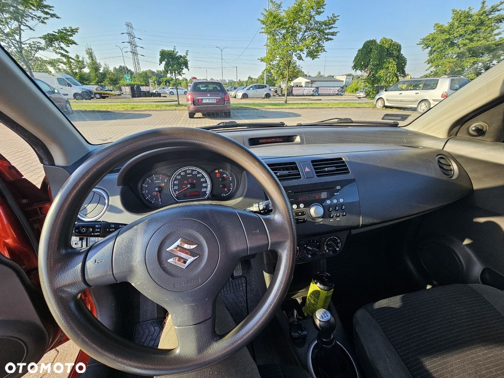 Suzuki Swift - 8