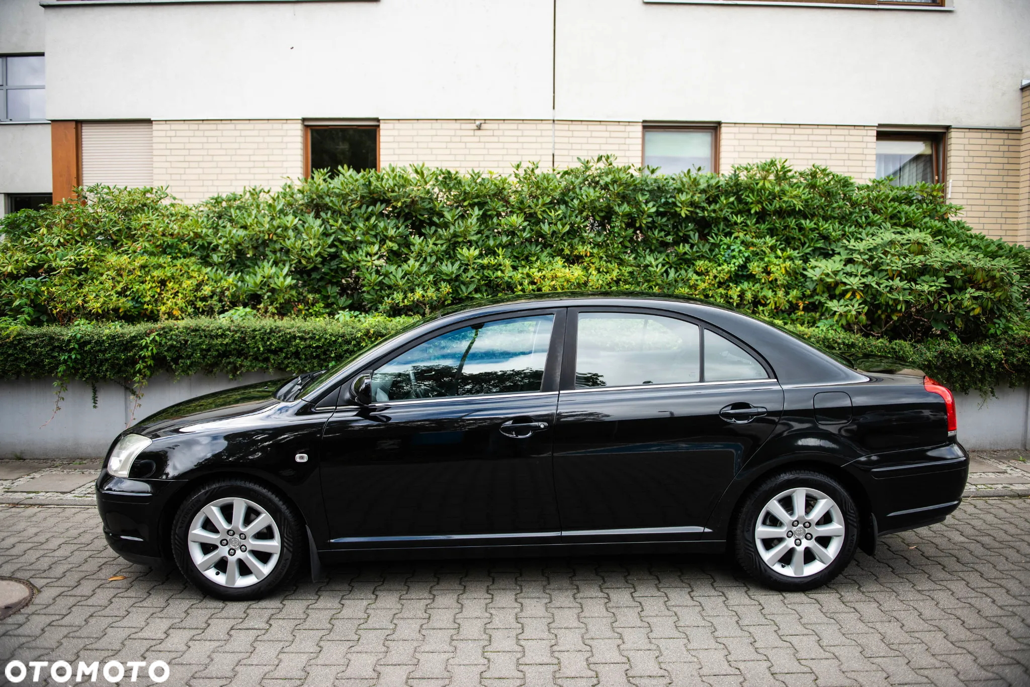 Toyota Avensis 1.8 Sol - 3