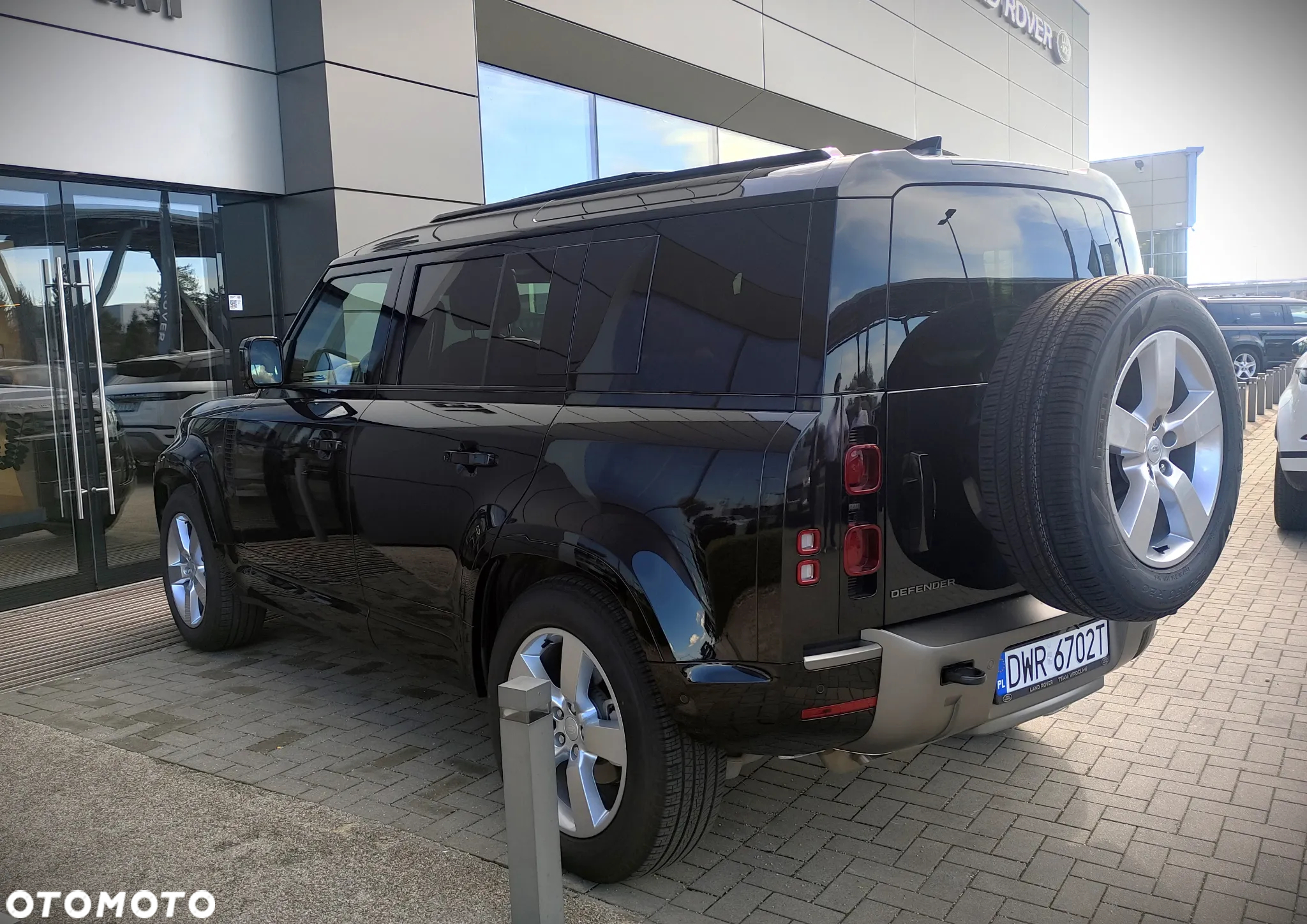 Land Rover Defender - 9