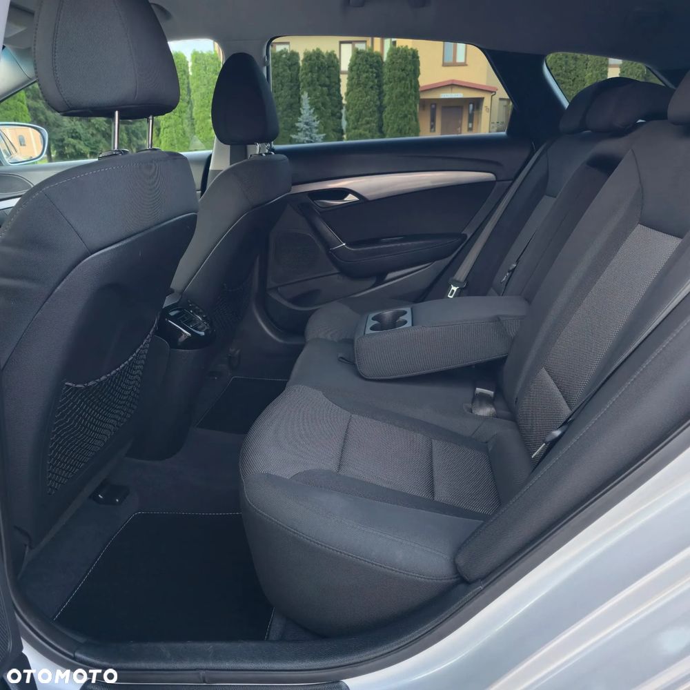 Hyundai i40 1.7 CRDi Comfort + - 26
