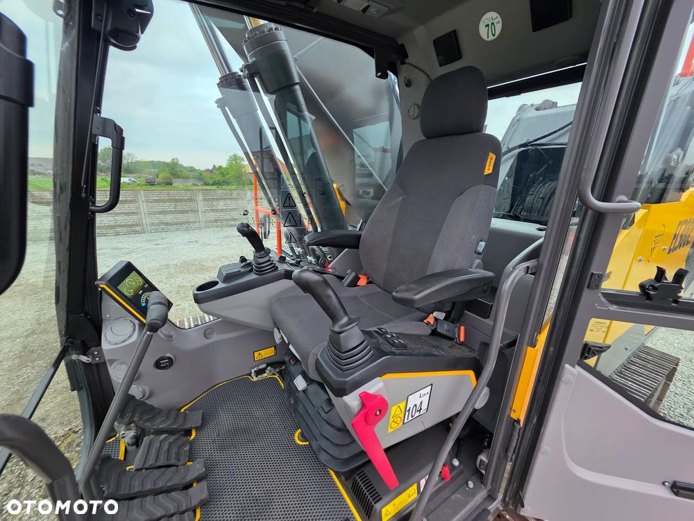 Volvo EC 300 EL, 2022 ROK, 3600 MTH, PODNOSZONA KABINA - 40