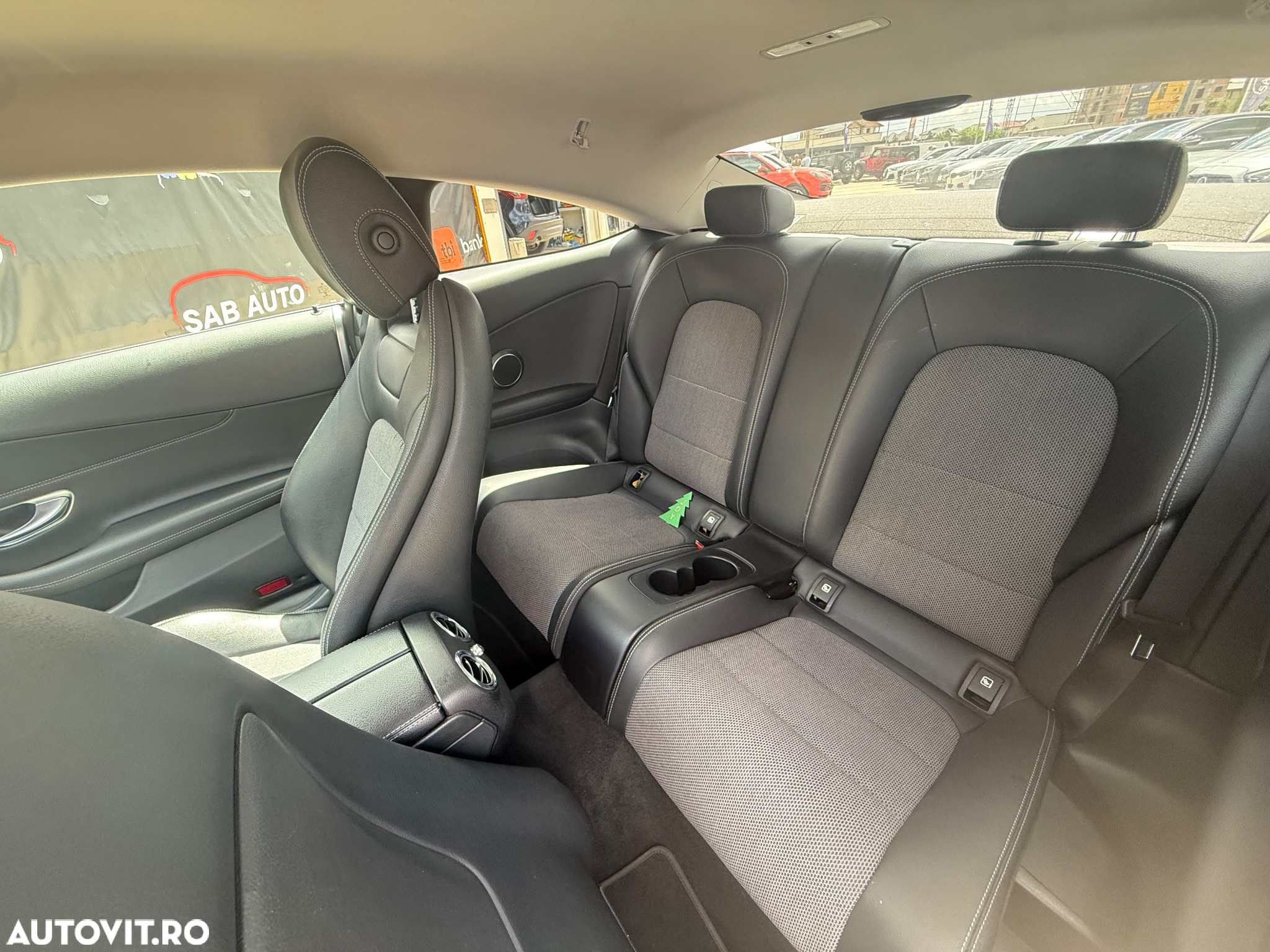 Mercedes-Benz C 180 Coupe 7G-TRONIC AMG Line - 13