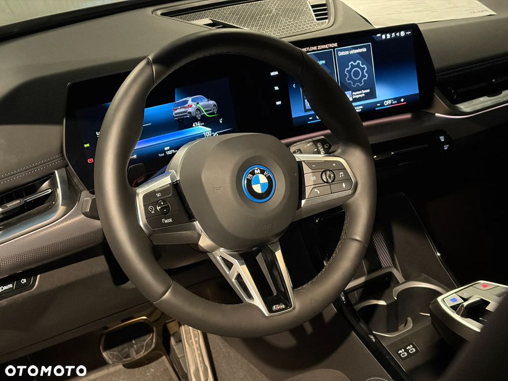 BMW iX1 xDrive30 66.5kWh M Sport - 13
