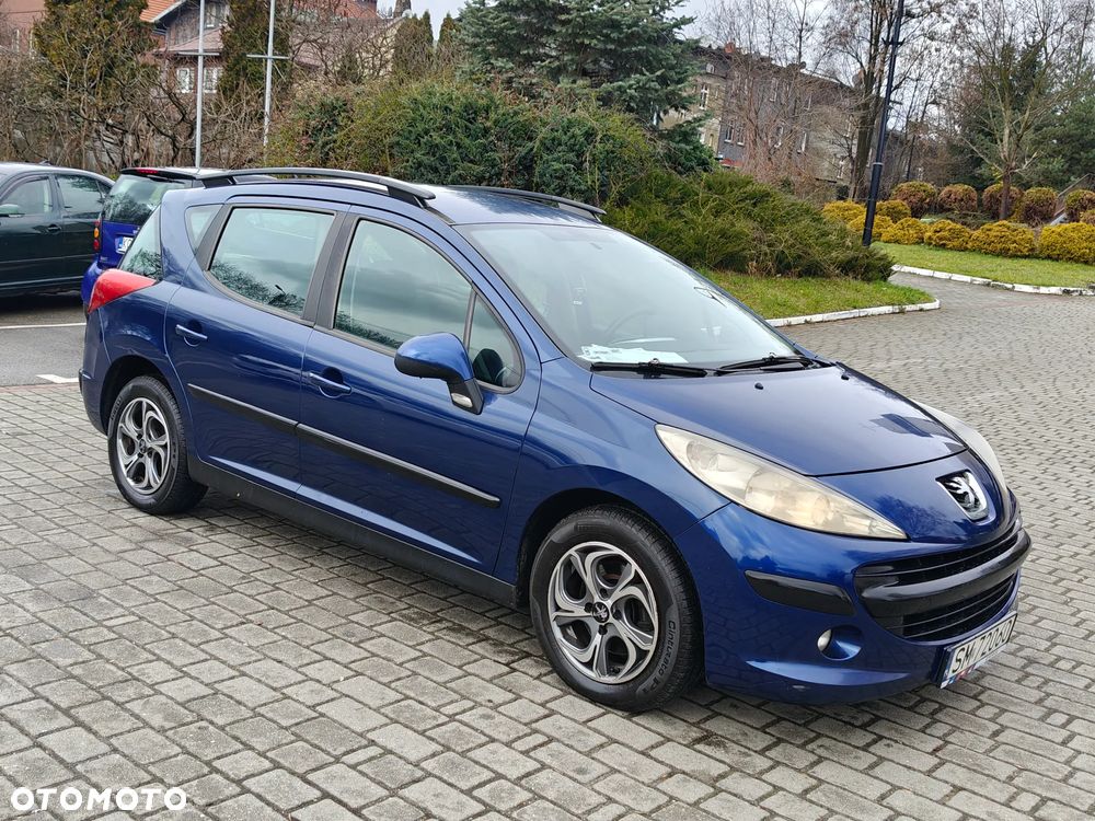 Peugeot 207 90 HDi FAP (Blue Lion) Sport - 10
