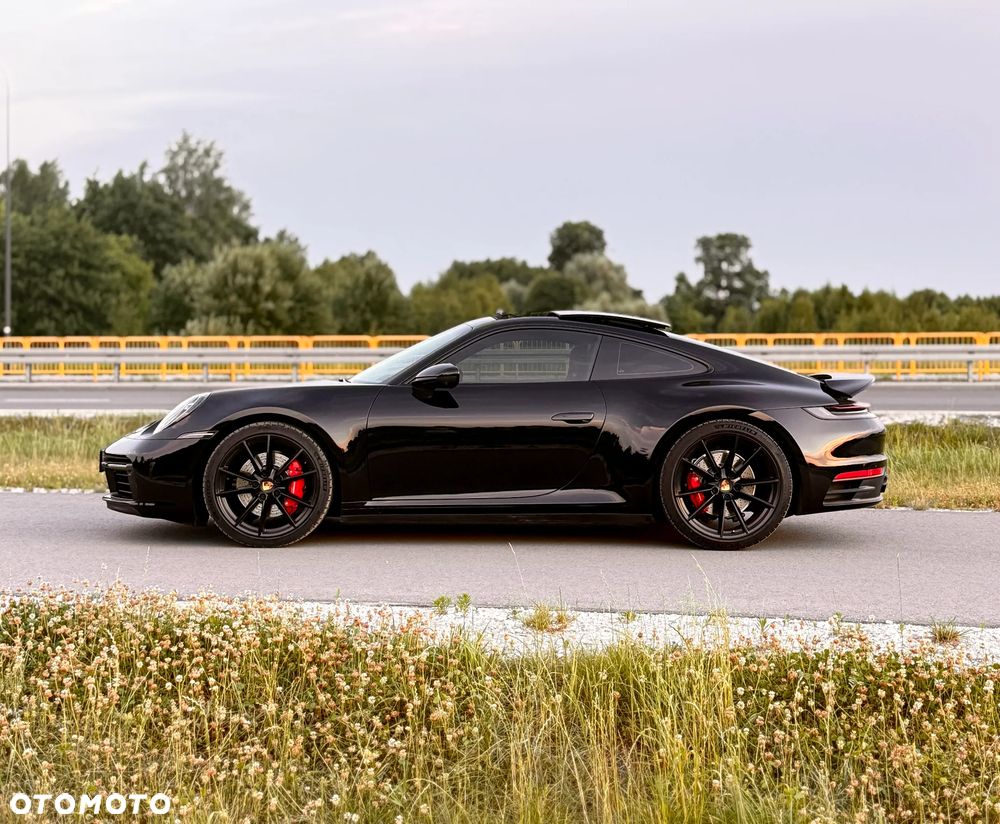Porsche 911 Carrera 4S - 5