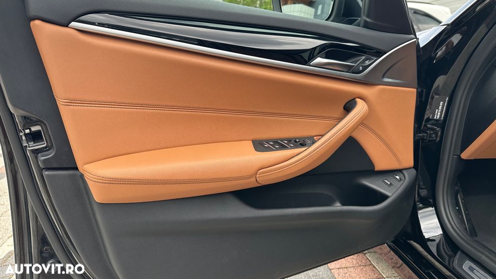 BMW Seria 5 530e Aut. Luxury Line - 30