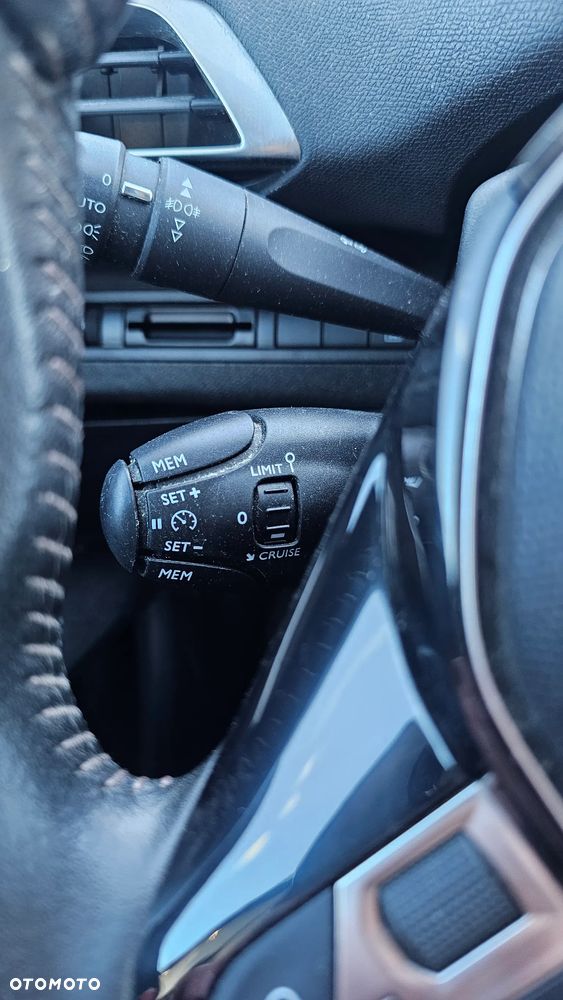Peugeot 5008 - 17