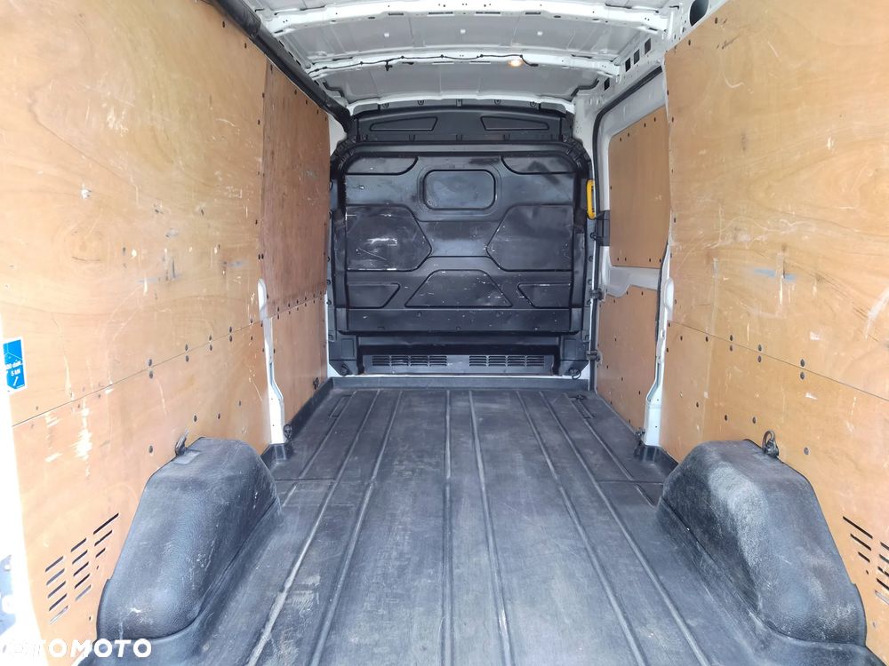 Ford Transit - 24
