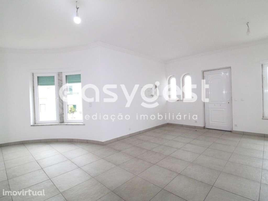 Moradia Geminada T4 junto ao centro da Ericeira com vista mar - Grande imagem: 5/34