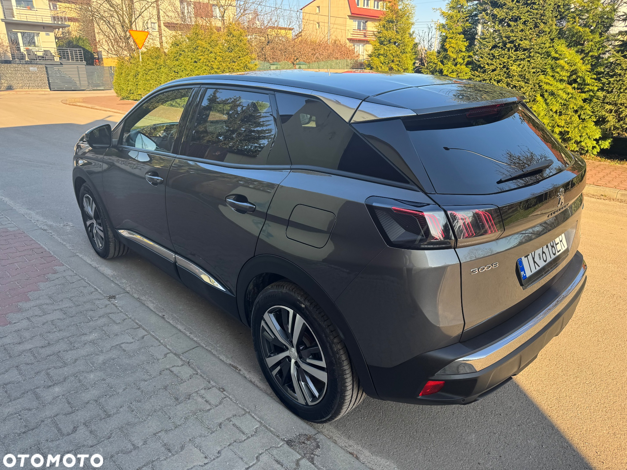 Peugeot 3008 1.6 PureTech Hybrid PHEV Allure Pack S&S EAT8 - 6